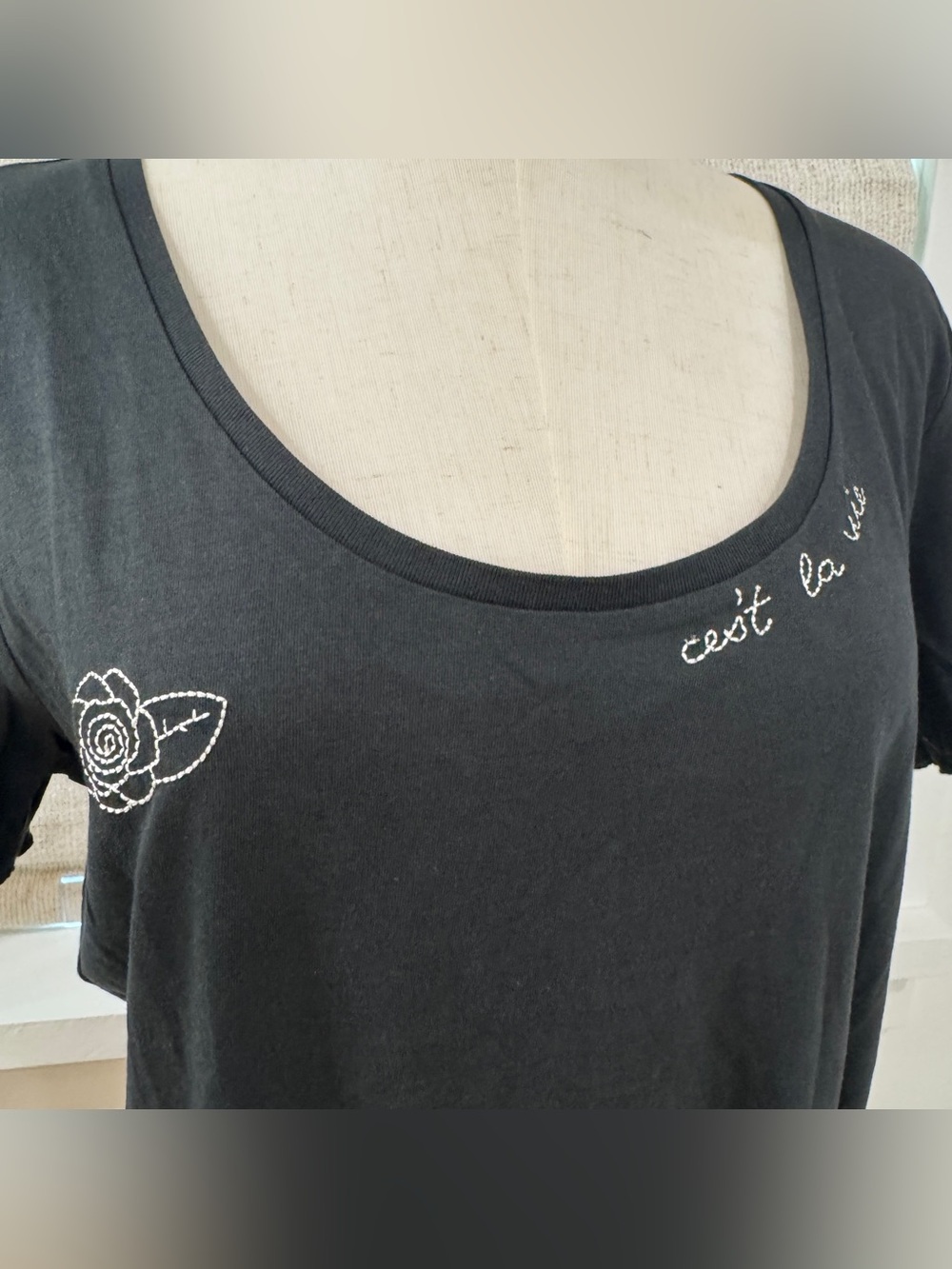 Tavik NWT Washed Black Embroidered Scoop Neck Tee Medium